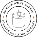 La société au coin d'une bougie est très prenante sur les conditions de fabrication des bougies. La société utilise des produits 100% naturels. Les matières premières sont uniquement de la cire végétale (soja coco et d'olive), les meches en coton sans plomb. Les verres sont réutilisable. La société est respectueuse de l'environnement et les bougies sont fabriquées à la main dans un atelier sain au cœur des Alpes françaises.